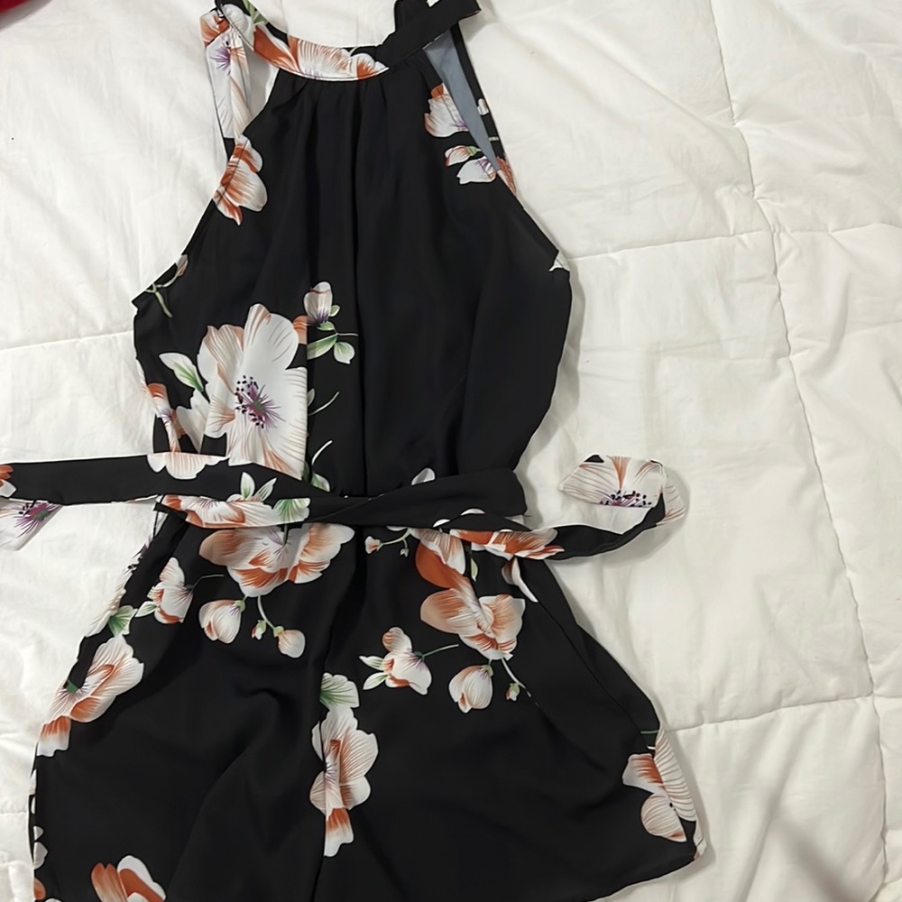 shein dress never worn. flower pattern